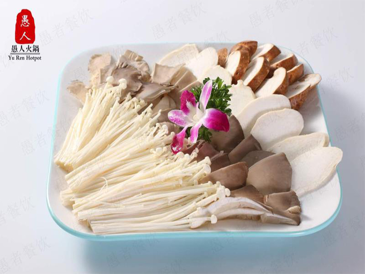 四川、成都等地涮火鍋時(shí)，他(tā)們會(huì)選擇哪些(xiē)必涮的菜！